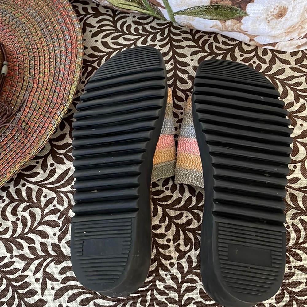 Beaver Creek Woven Slides - Picture 4 of 6